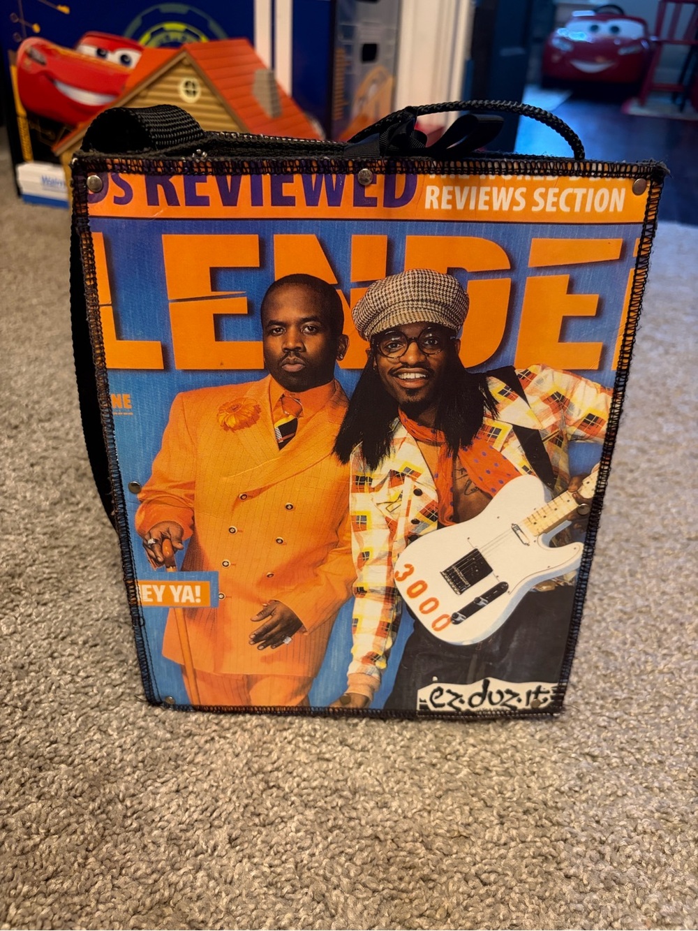 Vintage EZ DUZ IT magazine cover bag/purse feat. Outcast!